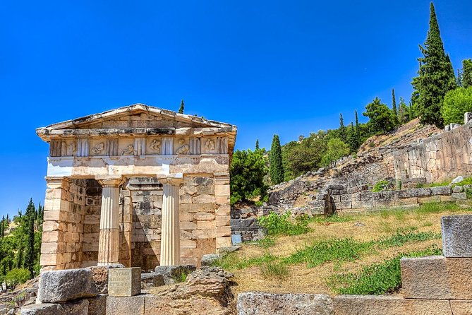 2-day-delphi-and-meteora-tour-from-athens