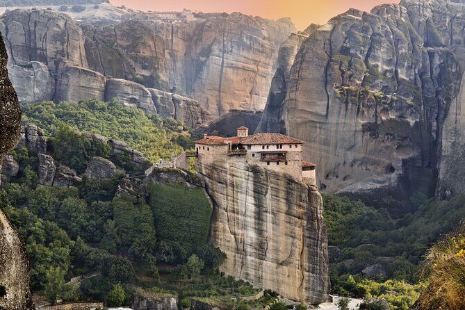 2-Day Delphi Meteora Tour From Athens - What Makes This Tour Stand Out