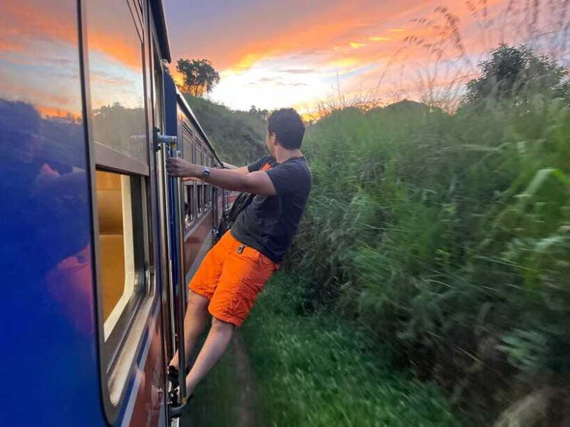 2-day-ella-tour-diyaluma-falls-horton-plains-scenic-train