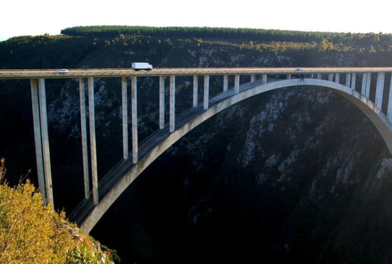 2-Day Garden Route Bungee Jump, Zipline & Shark Diving Tour - Key Points
