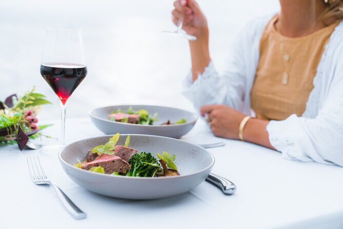 2-Day Great Barrier Reef: Reefsleep Experience - Food and Drink: A Highlight in Its Own Right