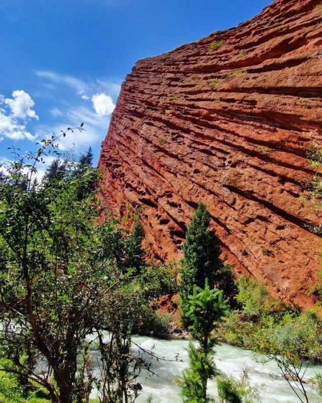 2-day group tour along the southern coast of Issyk-Kul lake - Key Points