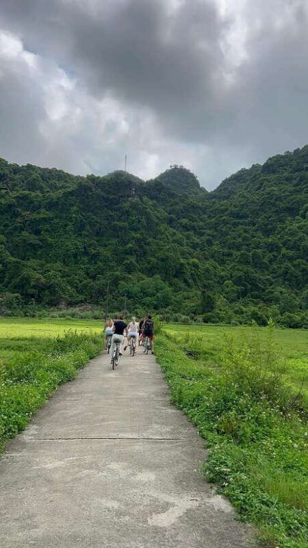 2-day-ha-long-bay-island-cruise-tour-by-3-star-cruise-ship-2