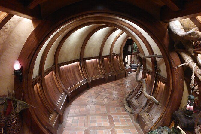 2-Day Hobbiton, Rotorua, Waitomo Caves Tour from Auckland with Accommodation - A Detailed Look at the Itinerary