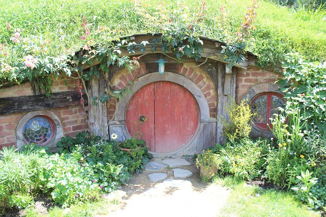2-Day Hobbiton, Rotorua, Waitomo Caves Tour from Auckland with Accommodation - Practical Tips for Travelers