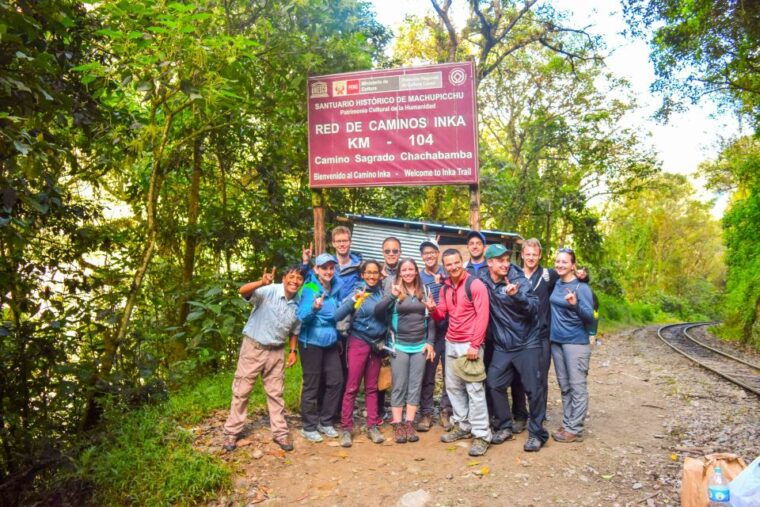 2-day-inca-trail-hike-to-machu-picchu-panoramic-train