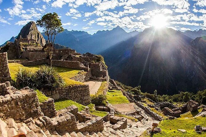 2-day-inca-trail-trek-to-machu-picchu