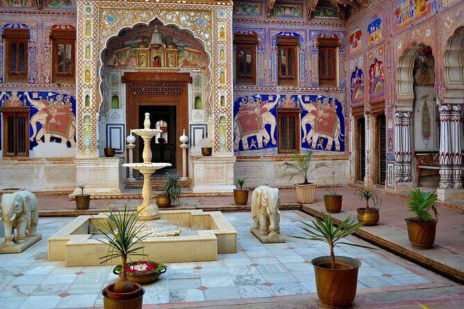 2-Day Jaipur to Mandawa, Nawalgarh & Dundlod Tour - Exploring Mandawa: The First Stop