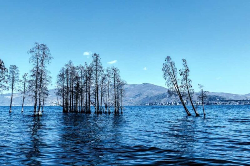 2-Day Lugu Lake: Boat Ride, Island Hike & Mosuo Cultural - Key Points