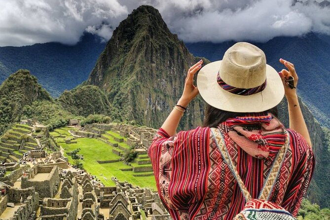 2-day-machu-picchu-sacred-valley-of-the-incas-group-service