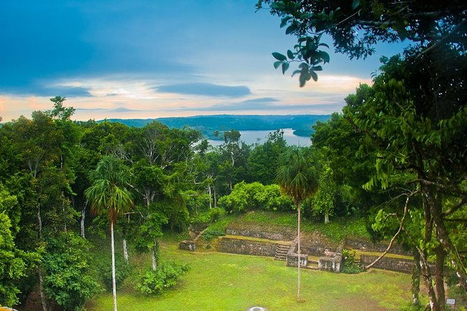 2-day-mayan-ruins-tour-of-tikal-and-yaxha-from-flores