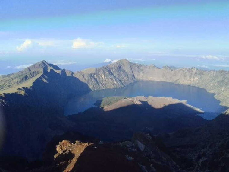 2-day-mount-rinjani-trekking-summit-tour-from-sembalun