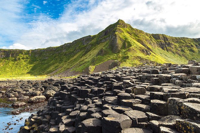2-day-northern-ireland-tour-from-dublin-including-belfast-and-giants-causeway