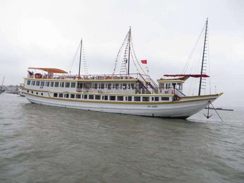 2-day-peaceful-in-bai-tu-long-bay-with-luxury-cruise
