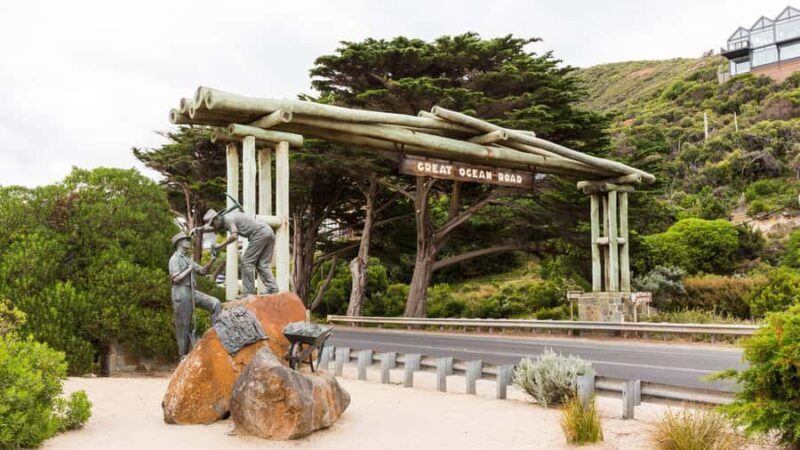 2-Day Private Premium Great Ocean Road Tour - Key Points