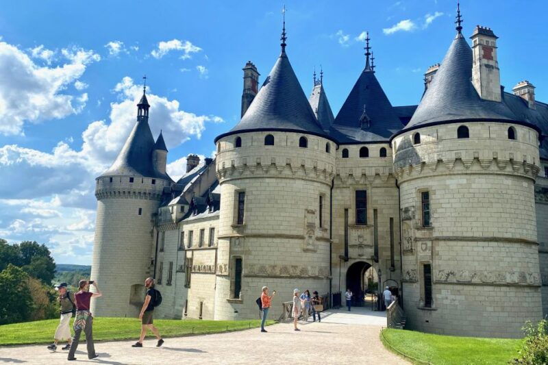 2-day-private-top-6-loire-valley-castles-from-paris-mercedes