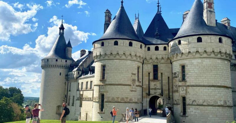 2-day-private-top-6-loire-valley-castles-from-paris-mercedes