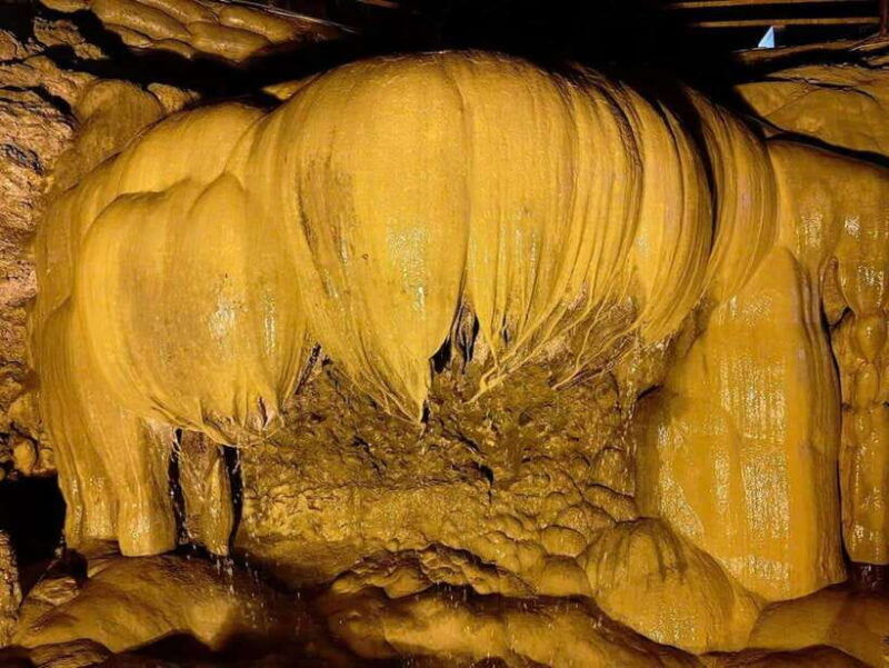 2-day-private-tour-ban-gioc-waterfall-and-nguom-ngao-cave