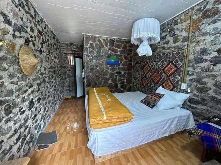 2-day-private-tour-ban-gioc-waterfall-and-nguom-ngao-cave