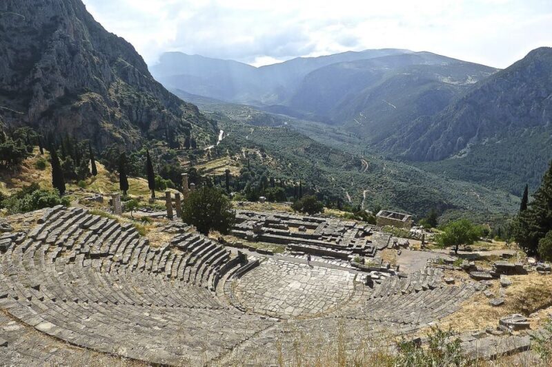 2 Day Private Tour Delphi & Meteora a Trip of a Lifetime - Day 2: Meteora Monasteries, Thermopylae, and Return to Athens