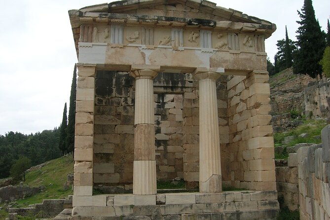 2-day-private-tour-in-delphi-ancient-olympia-and-nafpaktos-town