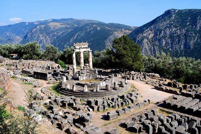 2-day-private-tour-to-amazing-delphi-meteora