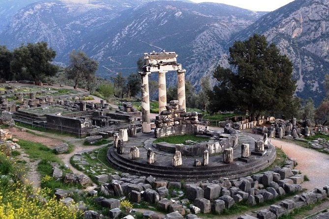2-day-private-tour-to-amazing-delphi-meteora