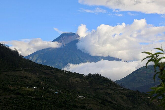 2-day-quilotoa-lagoon-and-the-adventure-city-of-banos