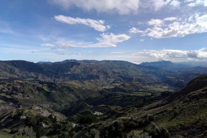 2-day-quilotoa-lagoon-and-the-adventure-city-of-banos