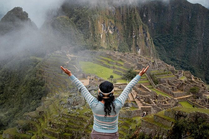2-day-sacred-valley-and-machu-picchu-tour-from-cusco-by-train