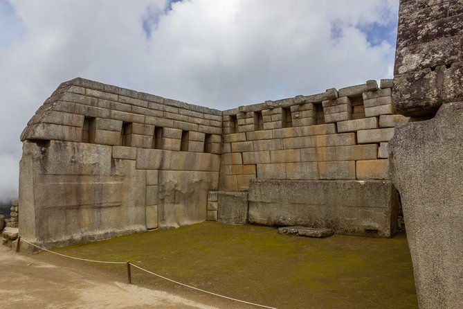 2-day-sacred-valley-machu-picchu-4star-hotel-vistadome-train