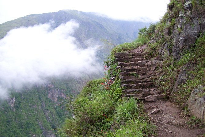 2-day-short-inca-trail-to-machu-picchu-2