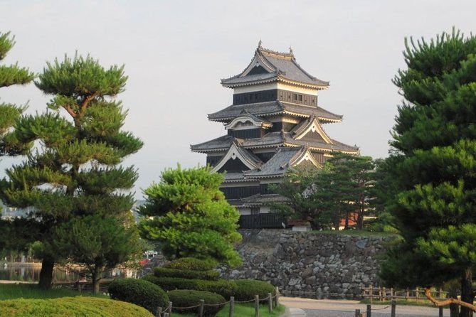 2-day-snow-monkey-tour-nagano-to-takayama-via-matsumoto