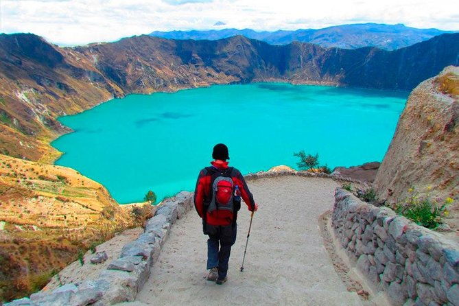 2-day-tour-of-cotopaxi-volcano-and-quilotoa-lagoon-with-hotel