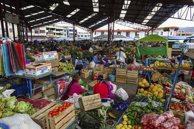 2-day-tour-of-cotopaxi-volcano-and-quilotoa-lagoon-with-hotel
