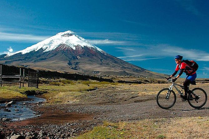 2-day-tour-of-cotopaxi-volcano-and-quilotoa-lagoon-with-hotel