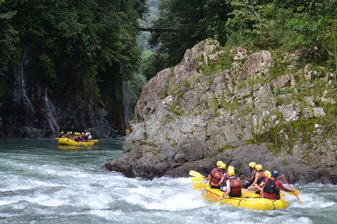 2-day-tour-of-the-pacuare-river-in-costa-rica