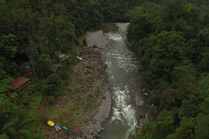 2-day-tour-of-the-pacuare-river-in-costa-rica