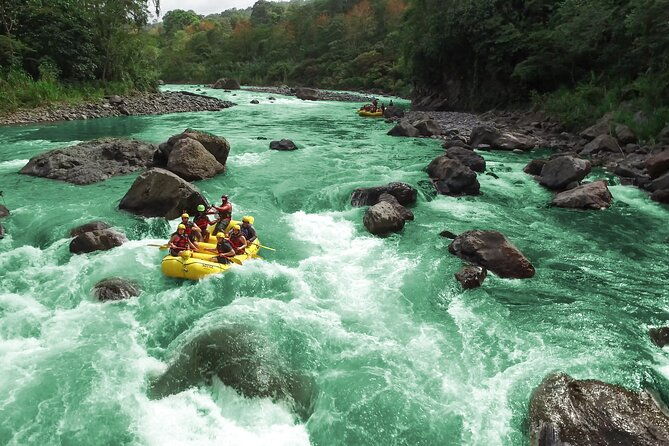 2-day-tour-of-the-pacuare-river-in-costa-rica