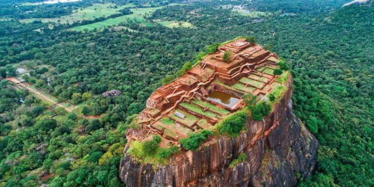 2-day-tour-pinnawala-sigiriya-from-kandy