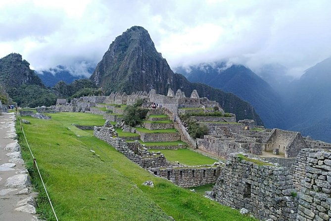 2-day-tour-sacred-valley-and-machu-picchu-by-train-2