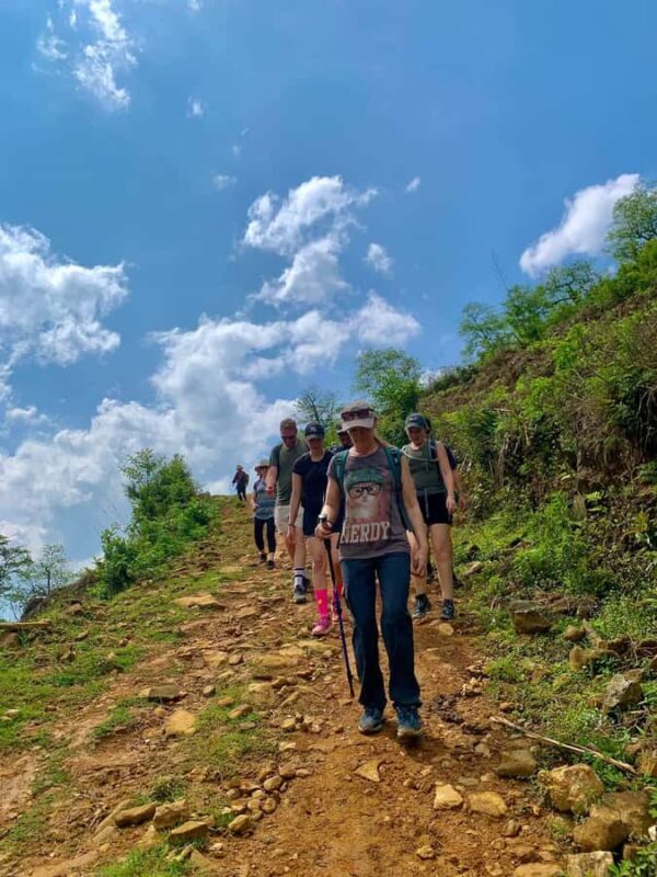 2-Day Trek Through Sapa's Mountains,Valley & Local Villages - What to Expect Throughout the Tour