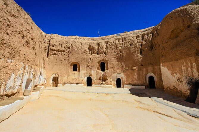 2-Day Tunisian Sahara Tour with Food & Stay from Sousse - Key Points