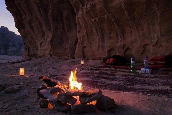 2 Day Wadi Rum Tour: Traditional Dinner and Starlit Cave Camp - Exploring the 2 Day Wadi Rum Tour