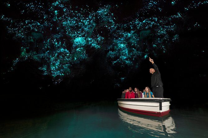 2 Day Waitomo Caves, Hobbiton Movie Set and Rotorua Tour from Auckland - Key Points  