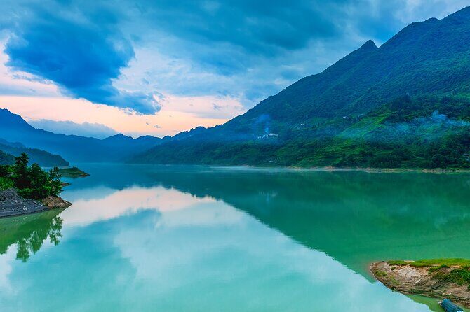 2 Day Wulong Private Tour Impression Show and Cave Hotpot - Key Points