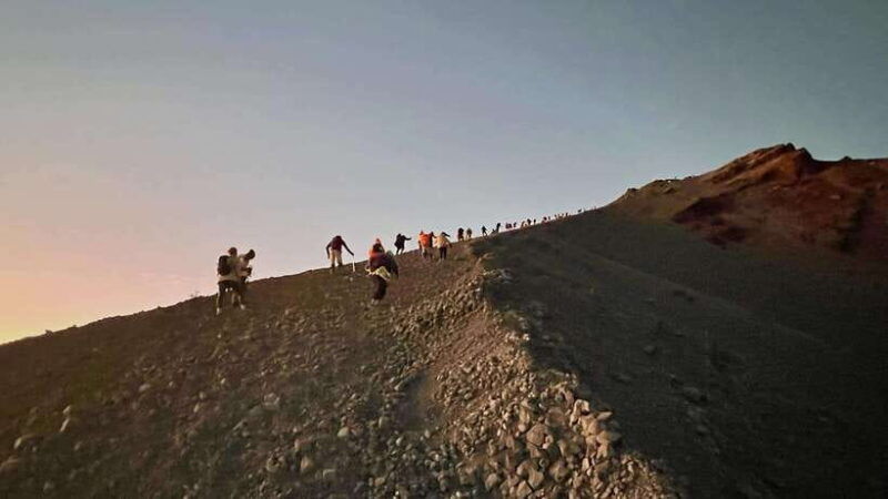 2-days-1-night-mount-rinjani-summit-senaru-sembalun