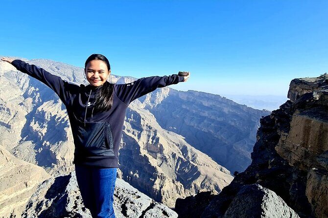 2-Days 1 Night Private Jebel Shams Tour - Exploring the Itinerary: From Mountain Passes to Ancient Fortresses  