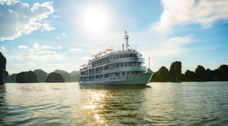 2 Days 1 Night Signature Voyage with Au Co Cruise - An In-Depth Look at the Tour Experience