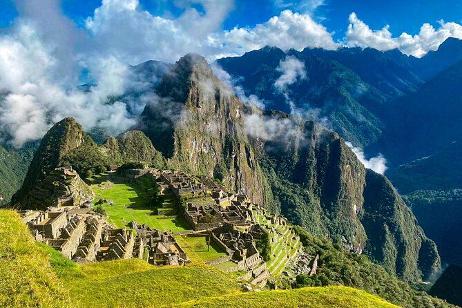 2-days-and-1-night-machu-picchu-sunrise-tour-by-train